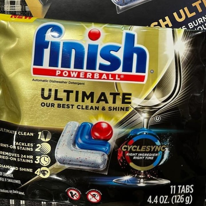 Finish Ultimate Dishwasher Detergent Tabs with CycleSync Technology