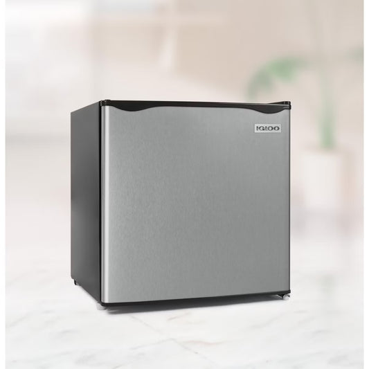 Igloo IRF16PL6A 1.6 Cu. Ft. Classic Compact Single Door Refrigerator Freezer - Platinum